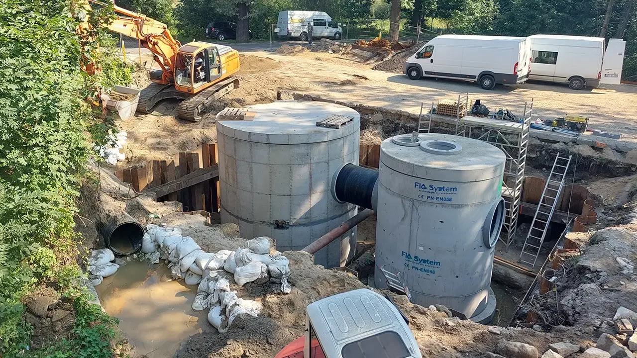 Układ podczyszczający ścieki deszczowe w Zgorzelcyu